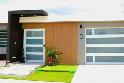 Image de 5 Min San Juan Airport & Beach & Refresh Pool-14 Guest -Solar Panels - Jacuzzi