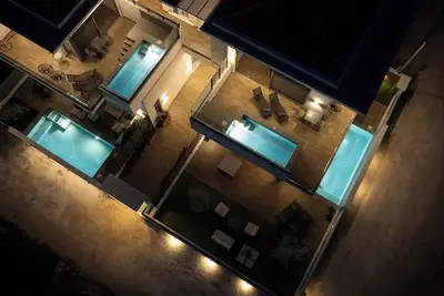 Image de Suite with Private Pool 313