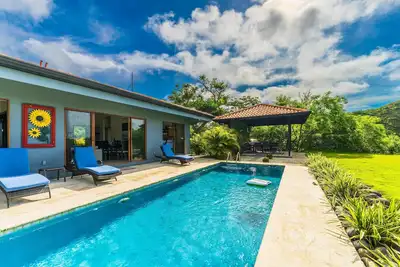 Image de Convenient and luxurious  home up to 6 ppl located at Mar Vista
