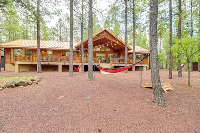 Image de Beautiful and Relaxing 3-Bedroom Cabin nestled up to the National Forest.