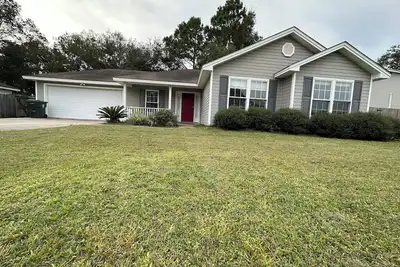 Image de 3-bedroom House in charming Brunswick with Ac, Wi-Fi, Enjoy your stay.