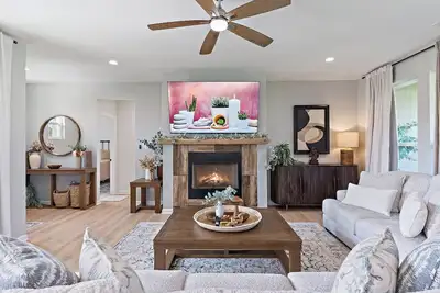 Image de New 2024 Luxe Rockwall Retreat Minutes to Lakes, Downtown & Shops!