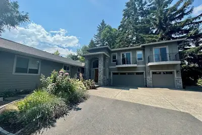 Image de Spacious 5-bedroom 3 Bathroom Single Family House in Tigard Or - Extended Stay