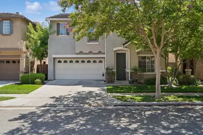 Image de Sunny Serenity: Pet Friendly 5br Home In San Jose by RedAwning