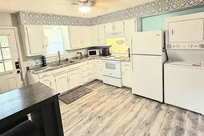 Image de Cute little 2 bedroom in Faith Village with backyard deck