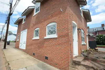 Image de Historic Carriage House in Walkable Downtown Winston-Salem