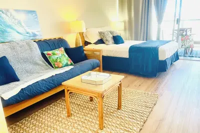 Image de Upgraded Modern w Spectacular Sunset! 27th Floor