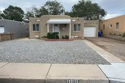 Image de Amazing location near the Airport, Nobhill, great restaurants, breweries & more