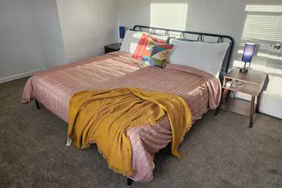 Image de Charming 1-bedroom apartment near downtown Salem