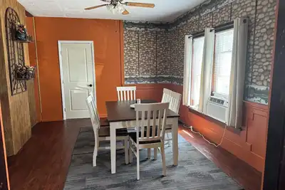 Image de Country Comfort, 3 Br Dr Lr Kitchen & Fb. Large yard. \nEast Freedom Pa