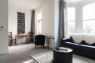 Star Struck on Stuart- Luxury 1 bedroom Apartment