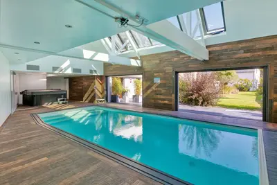 Image de Villa Ker Minet - \"Houat\" - 8 Pers avec piscine intérieure chauffée et spa horaire partagé