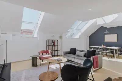 Image de Superb Alsergrund 4br w\/ Elevator, Open Plan, by Blueground