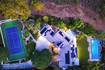 Image de TheFarmHouz/LuXury/Modern/1. 2ac/Central/TeNNiS/+2CaSitas