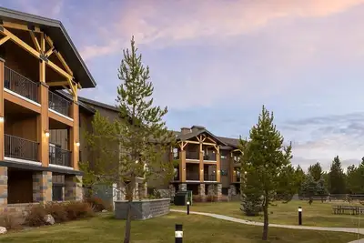 Image de 1 Block To Park Entrance, Spacious 2 Bdrm Resort Condo With Kitchen/Washer/Dryer