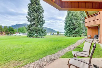 Image de Steps to Shadow Mountain Lake: Grand Lake Condo