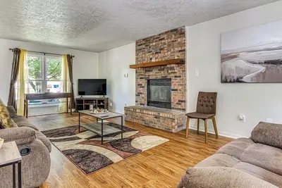 Image de Indianapolis Home w/ Fire Pit & On-Site Fishing!