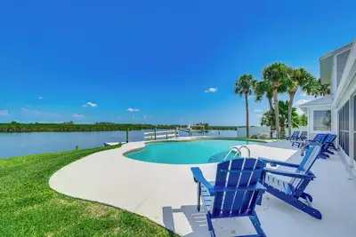 Image de Boat Dock & Pool: Bayfront Crystal River Home