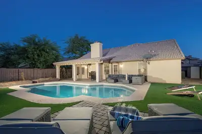 Image de L'Amore: A Spacious 4-bedroom pool house in lovely Chandler