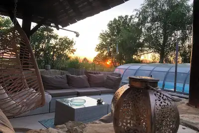 Image de Charmante Périgourdine en cœur de forêt, 3 chambres, piscine couverte chauffée