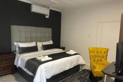 Image de Busa House Self-Catering Guest House & Caravan Park