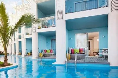 Image de All-Inclusive Oceanfront Swim-Up Suite with Panoramic Terrace