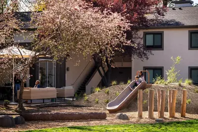 Image de Sharon Green Condominiums