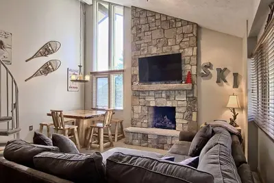 Image de Hillside: Sleeps 13: Golf Pool Lake