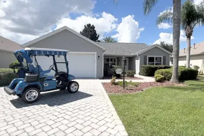Image de Bougainville Designer Dream Home