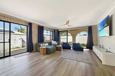 Image de Newly Renovated Bribie Beach House with Pool