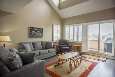 Image de Steps to Blue Mountain Village, Sauna & Bbq