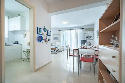 Loutraki 5 person apartment by Mps