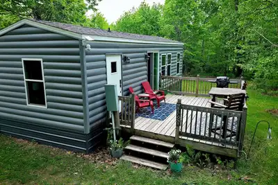 Image de 2-bedroom cabin on quiet Lac La Bell Lake enjoy fishing, swimming and more!