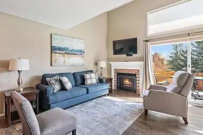 Image de Trout Creek Bunk House 28-Charming 3-bdrm / loft condo in Harbor Springs
