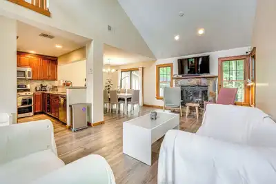 Image de Tannersville Resort Home w/ Deck & Gas Grill!