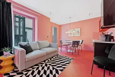 Image de Crazy 44sqm 3room maisonette apt. Near center.