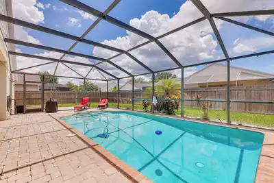 Image de Riverview Home w\/ Screened Pool ~ 1 Mi to Marina!