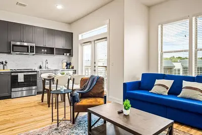 Image de Luxurious New Unit|1Bd1Ba|Pool, Golf Sim