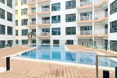 Image de 1bhk Near Airport, Pool, Parking