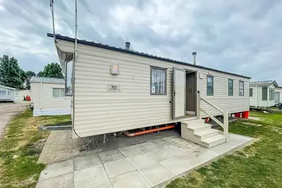 Image de Cosy caravan with free WiFi at Felixstowe Beach Holiday Park ref 55008sw