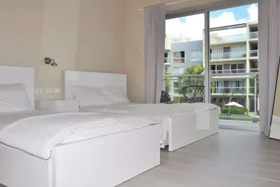Image de vr203. 2bd New apt. overlooking the pool! Fantastic! \n\n