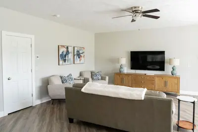 Image de Sophisticated Golf Community Townhouse! –3442