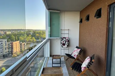 Image de Top of the Lake - free parking and lake & city views