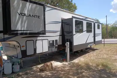 Image de Cozy 2-bedroom mobile home in welcoming Mineral Wells with WiFi, Ac