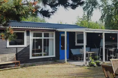 Image de Small, cozy summer house in Marielyst