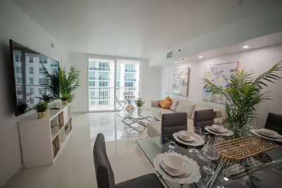 Image de Cozy 2br Apt@Brickell, free parking