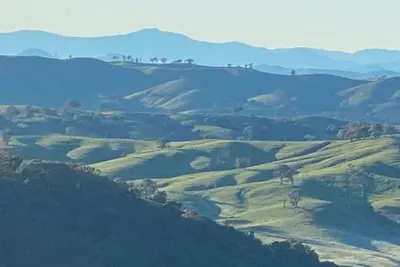 Image de Spectacular views, nature, pet friendly off grid experience