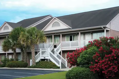 Image de WorldMark Grand Palms 2br Suite Sunday Check-In