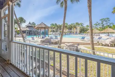 Image de The Pool House at Purple Parrot makes an ideal getaway in Perdido Key!