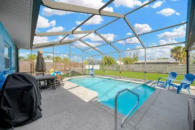 Image de Getaway w/ Heated Pool & fence by Siesta Key Beach